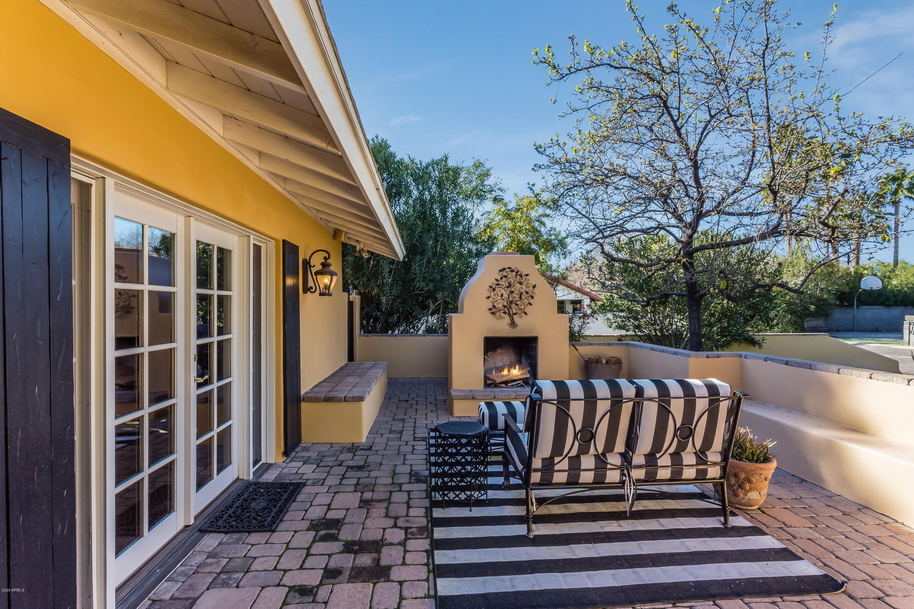 815 East Circle Road Phoenix, AZ 85020 - Photo 5 of 31 Courtyard