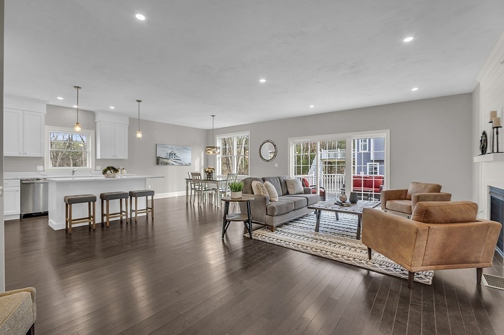 11 Shoemaker Lane, Unit 5 Upton, MA 01568 - Photo 13 of 28 Gallery Image 13