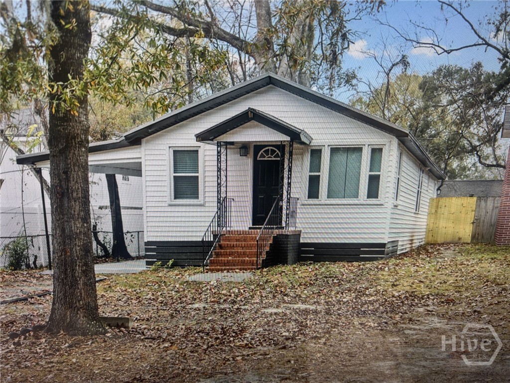 104 Smith Avenue Savannah, GA 31408 - Photo 2 of 15