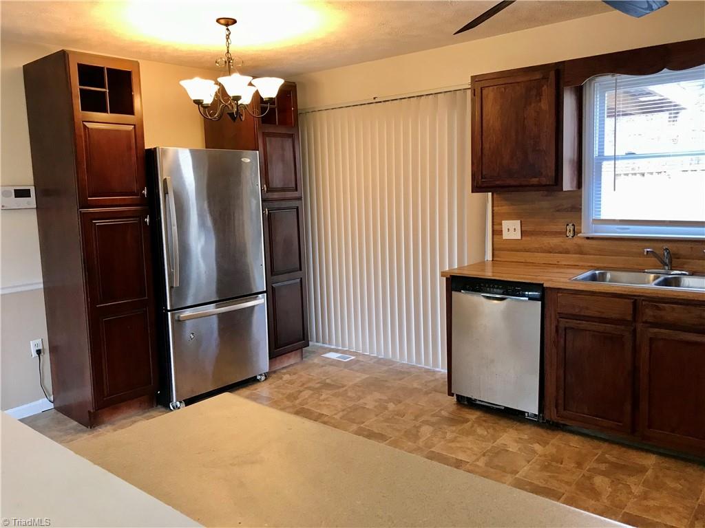 128 Maple Ridge Drive King, NC 27021 - Photo 3 of 25