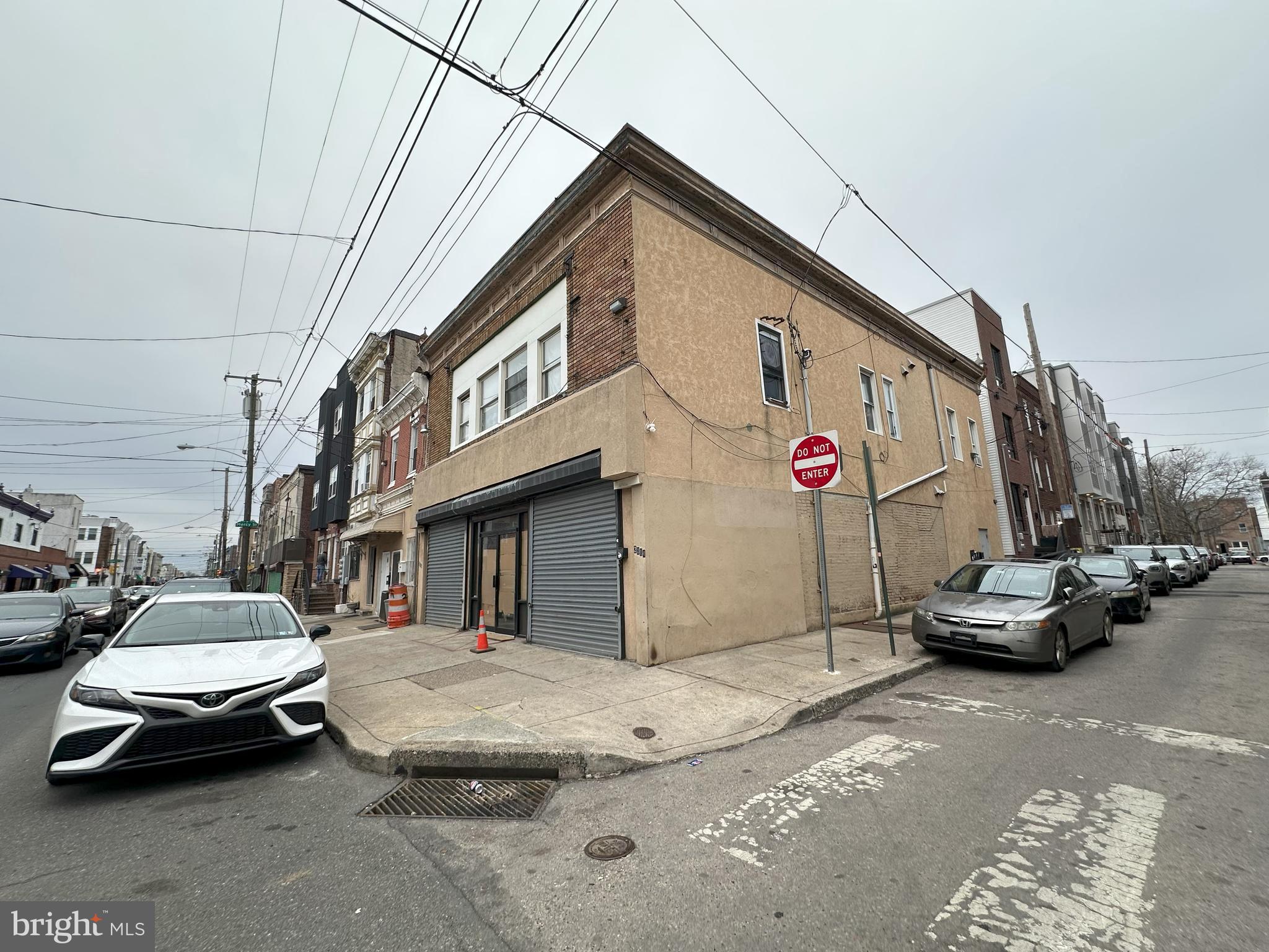 2014 South 7th Street Philadelphia, PA 19148 - Photo 3 of 23 a view of parking