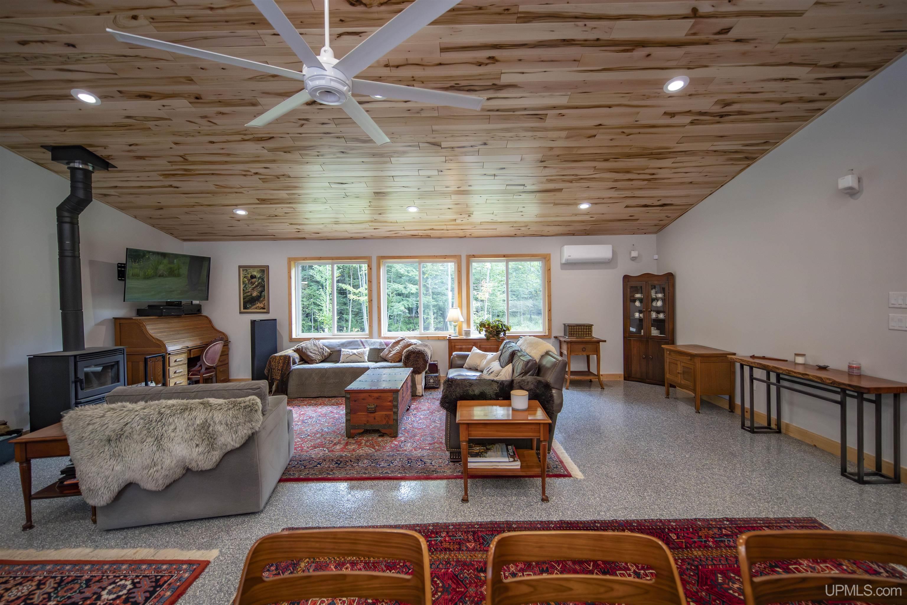8450 Van Buskirk Road Ironwood, MI 49938 - Photo 14 of 83