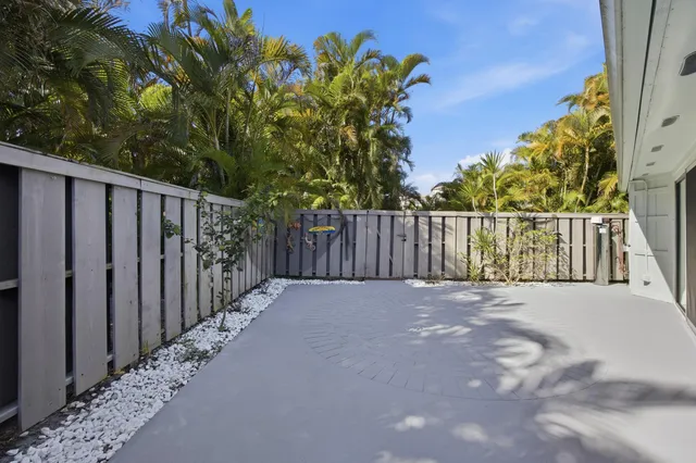 $625,000 | 1127 East Seminole Avenue, Unit 21C, Jupiter, FL 33477