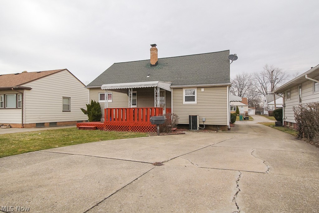 20724 Donnybrook Road Maple Heights, OH 44137 - Photo 2 of 19 Gallery Image 2