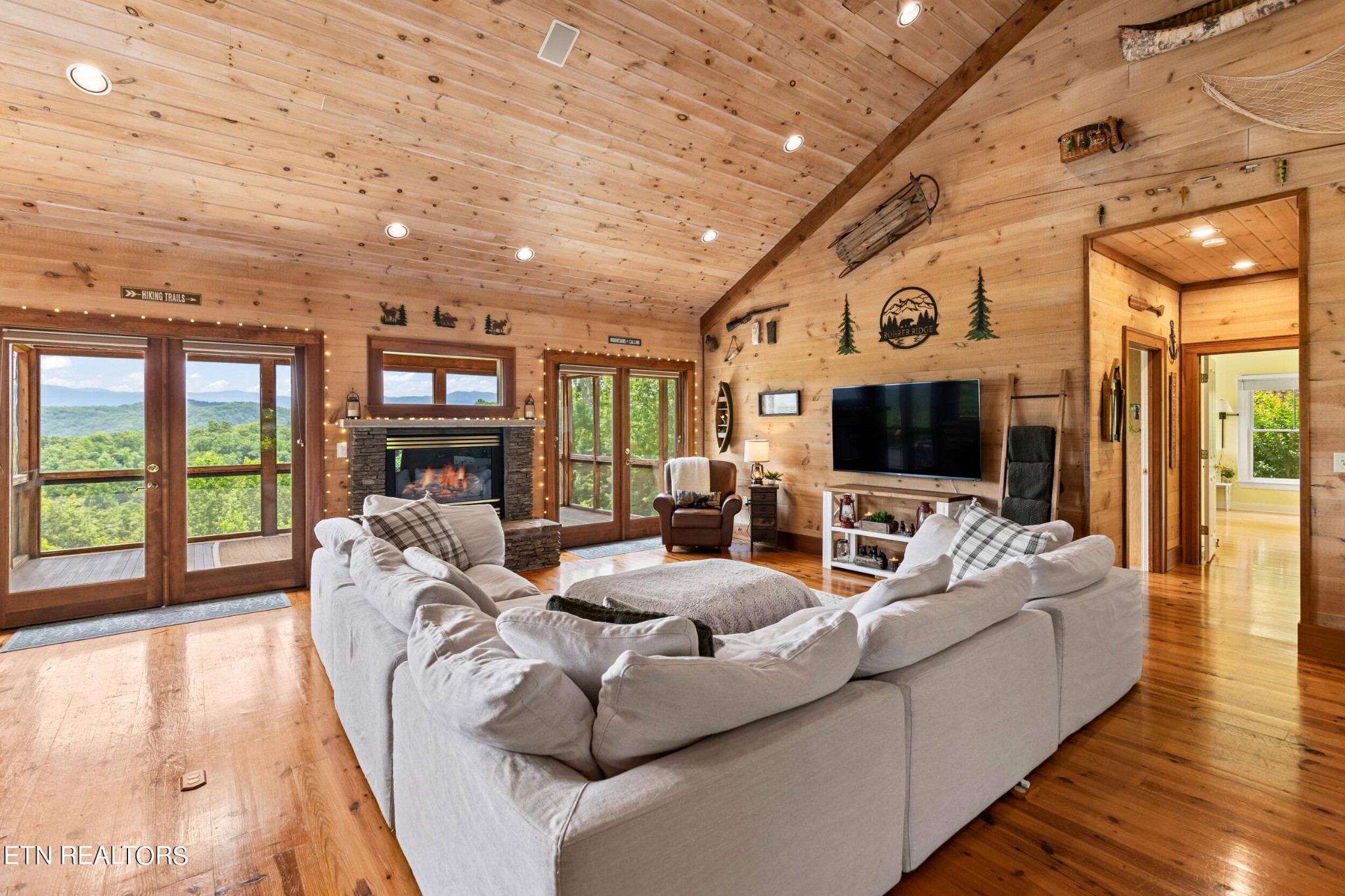 2131 Sky Top Road Walland, TN 37886 - Photo 9 of 60 Gallery Image 9