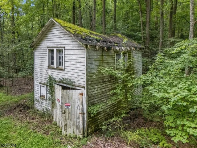 a view of a house with pool