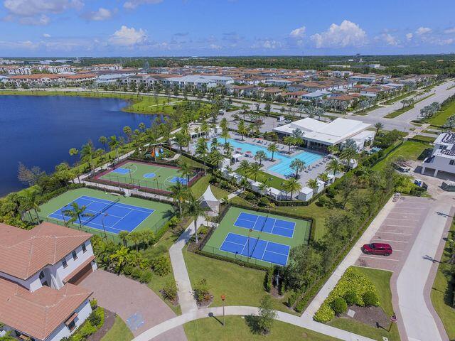 13104 Alton Road Palm Beach Gardens, FL 33418 - Photo 77 of 84 24