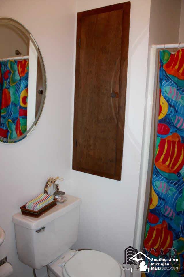 1401 West Erie Road Temperance, MI 48182 - Photo 10 of 25 Full bath