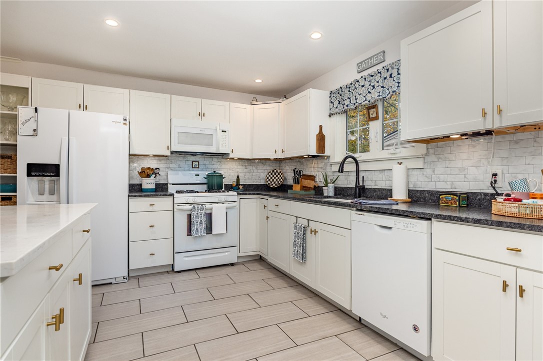 180 Elmore Road Brighton, NY 14618 - Photo 13 of 29