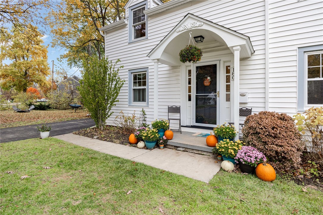 180 Elmore Road Brighton, NY 14618 - Photo 3 of 29