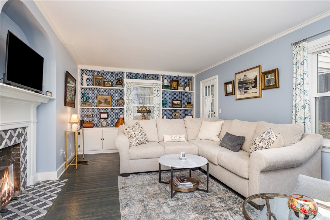 180 Elmore Road Brighton, NY 14618 - Photo 5 of 29