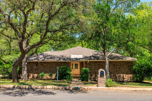 $450,000 | 126 Tanglewood Drive, Fredericksburg, TX 78624