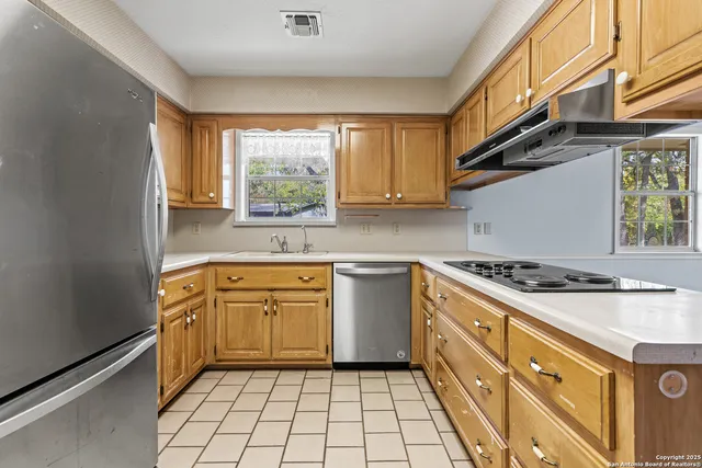 $450,000 | 126 Tanglewood Drive, Fredericksburg, TX 78624