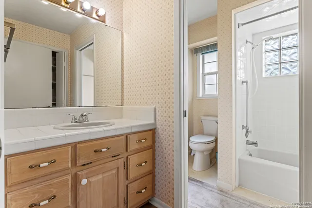 $450,000 | 126 Tanglewood Drive, Fredericksburg, TX 78624