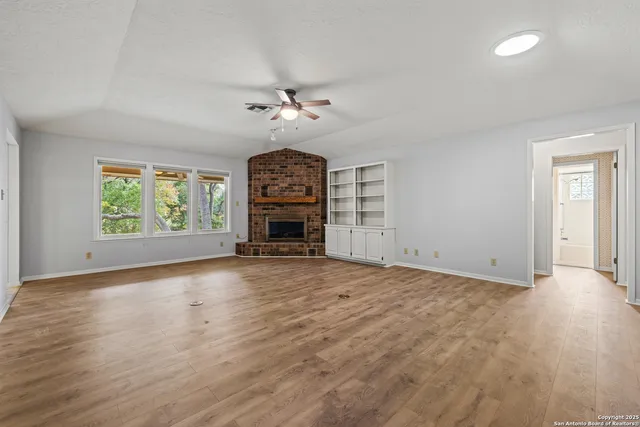 $450,000 | 126 Tanglewood Drive, Fredericksburg, TX 78624