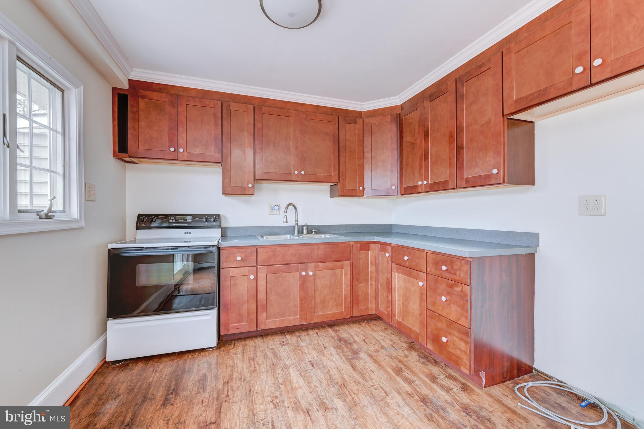 86 Long Loop Road Levittown, PA 19056 - Photo 8 of 19 Gallery Image 8