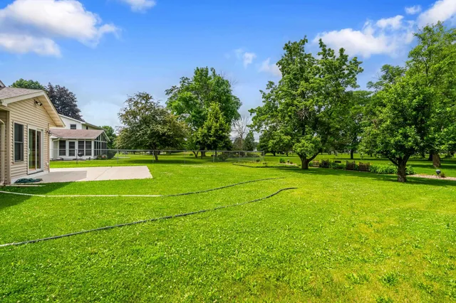 $425,000 | 1325 South Westhaven Drive, Oshkosh, WI 54904