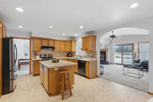 $425,000 | 1325 South Westhaven Drive, Oshkosh, WI 54904