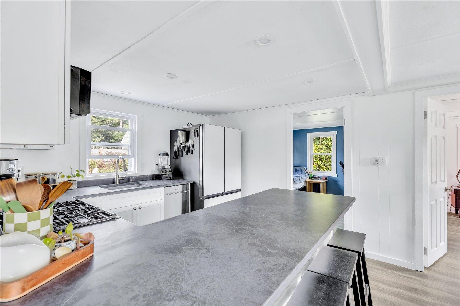 25 Raspberry Lane Marstons Mills, MA 02648 - Photo 10 of 34 40-Y1A6418