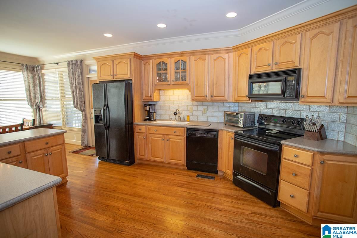 122 Equestrian Drive Alabaster, AL 35007 - Photo 11 of 45