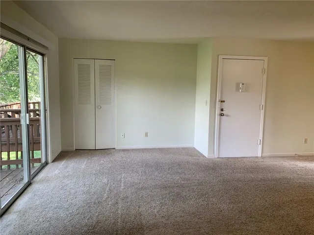 $330,000 | 8604 Countryshire Lane, Kansas City, MO 64138