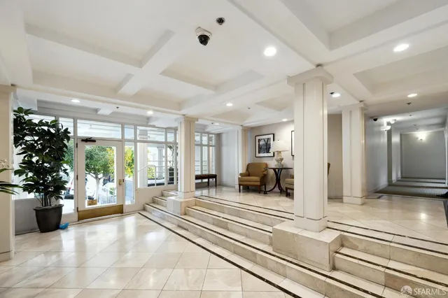 $899,000 | 1380 Greenwich Street, Unit 203, San Francisco, CA 94109