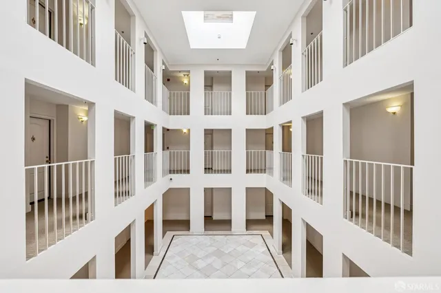 $899,000 | 1380 Greenwich Street, Unit 203, San Francisco, CA 94109