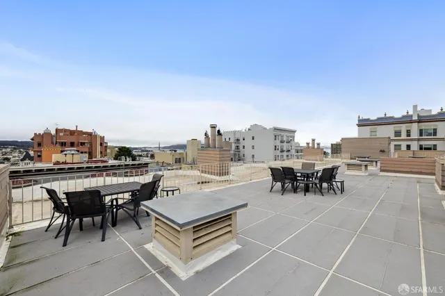 $899,000 | 1380 Greenwich Street, Unit 203, San Francisco, CA 94109