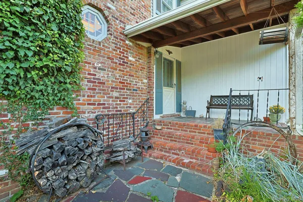 $750,000 | 8 Ayers Drive, Tomkins Cove, NY 10986