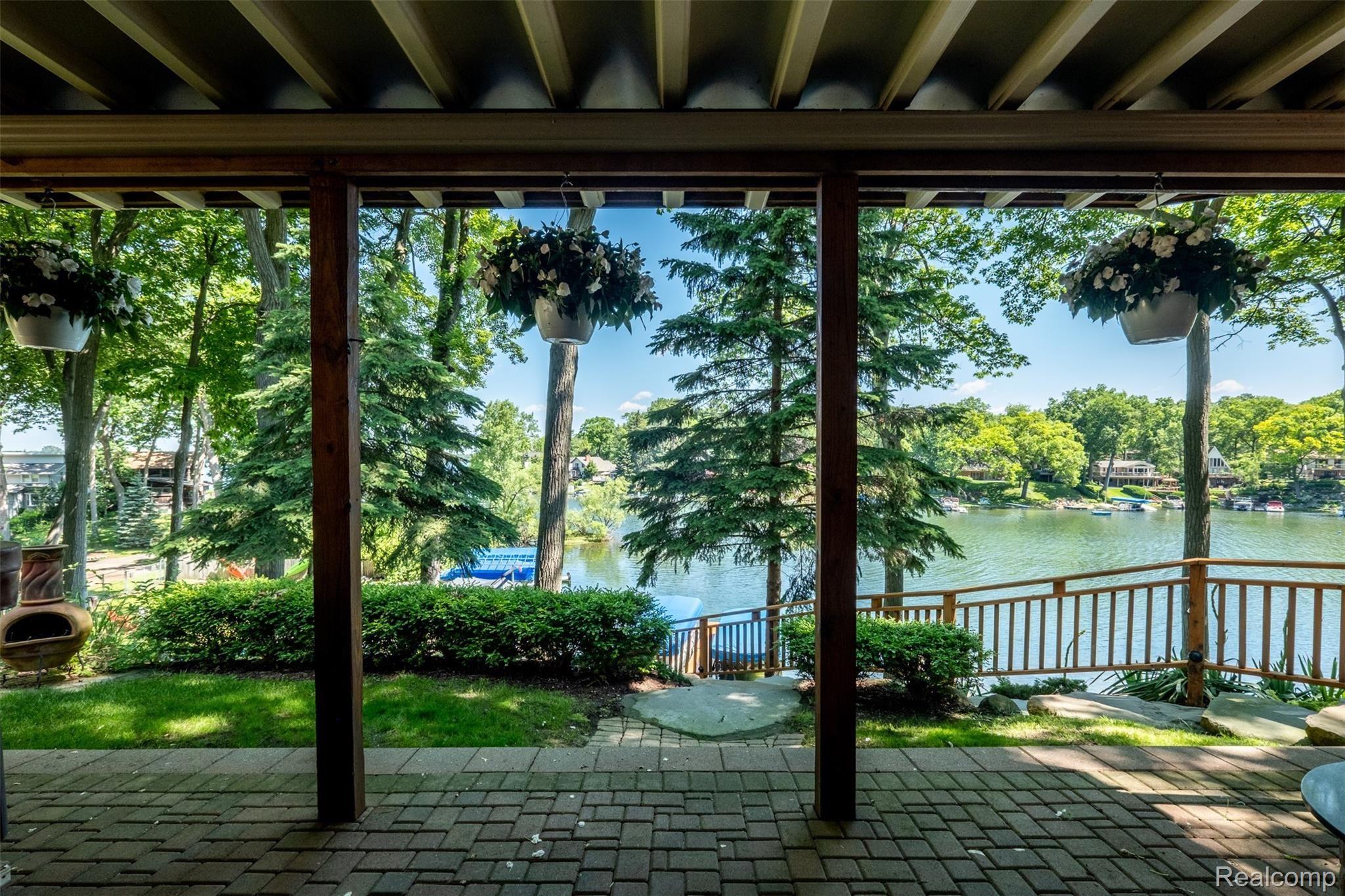 1705 Ridge Road White Lake, MI 48383 - Photo 41 of 53 1705 Ridge Rd-41.jpg