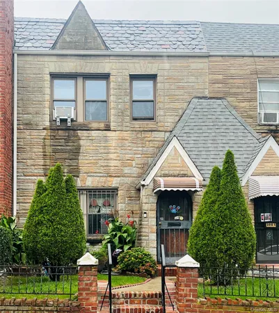 $4,000 | 30-06 90th Street | Jackson Heights