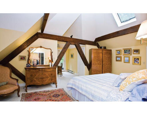 60 Hedge Road Brookline, MA 02445 - Photo 5 of 6
