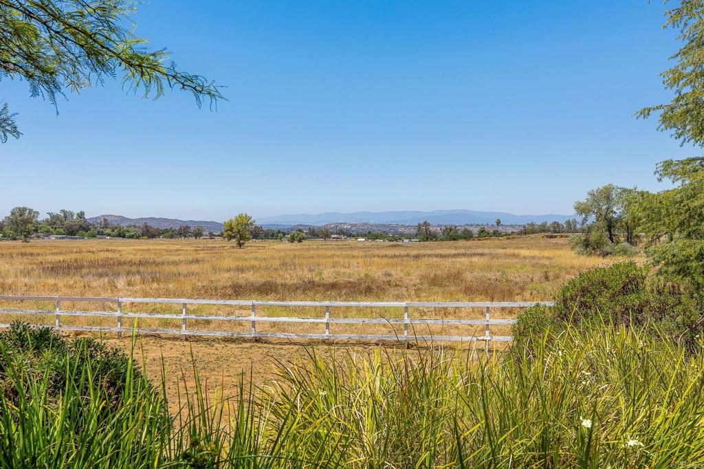 2445 Southern Oak Road Ramona, CA 92065 - Photo 13 of 60
