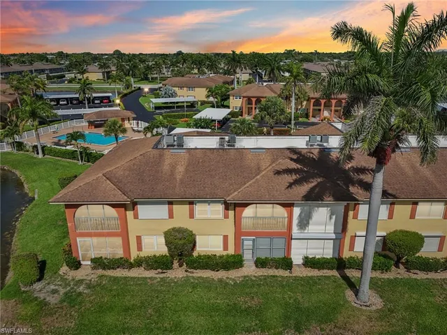 $2,900 | 360 Charlemagne Boulevard, Unit D205, Naples, FL 34112