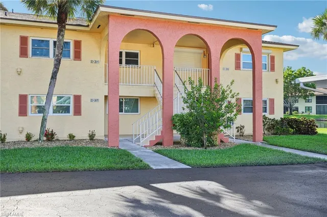 $2,900 | 360 Charlemagne Boulevard, Unit D205, Naples, FL 34112