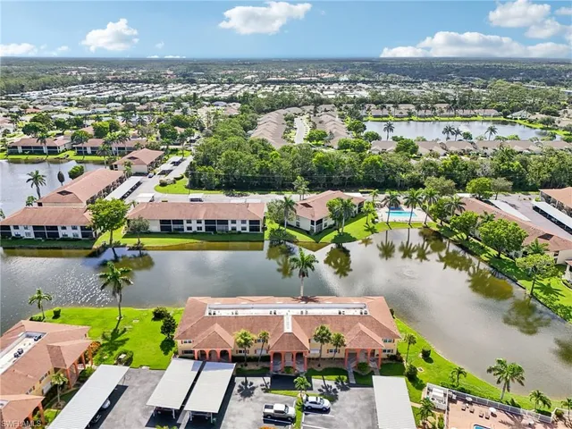 $2,900 | 360 Charlemagne Boulevard, Unit D205, Naples, FL 34112