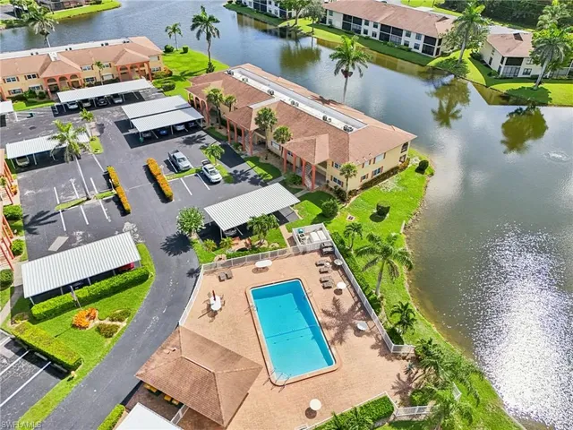 $2,900 | 360 Charlemagne Boulevard, Unit D205, Naples, FL 34112