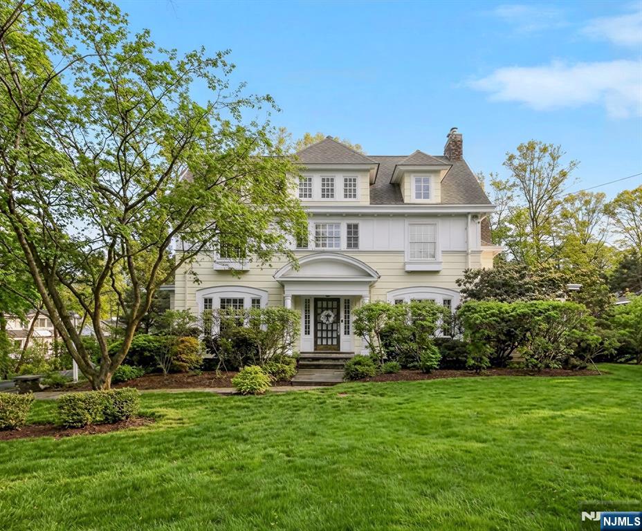 326 West End Avenue Ridgewood, NJ 07450 - Photo 1 of 46