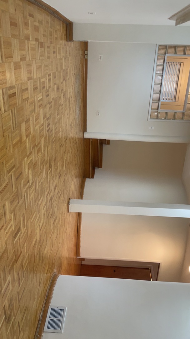 4058 North Sheridan Road, Unit BE Chicago, IL 60613 - Photo 17 of 19 Gallery Image 17