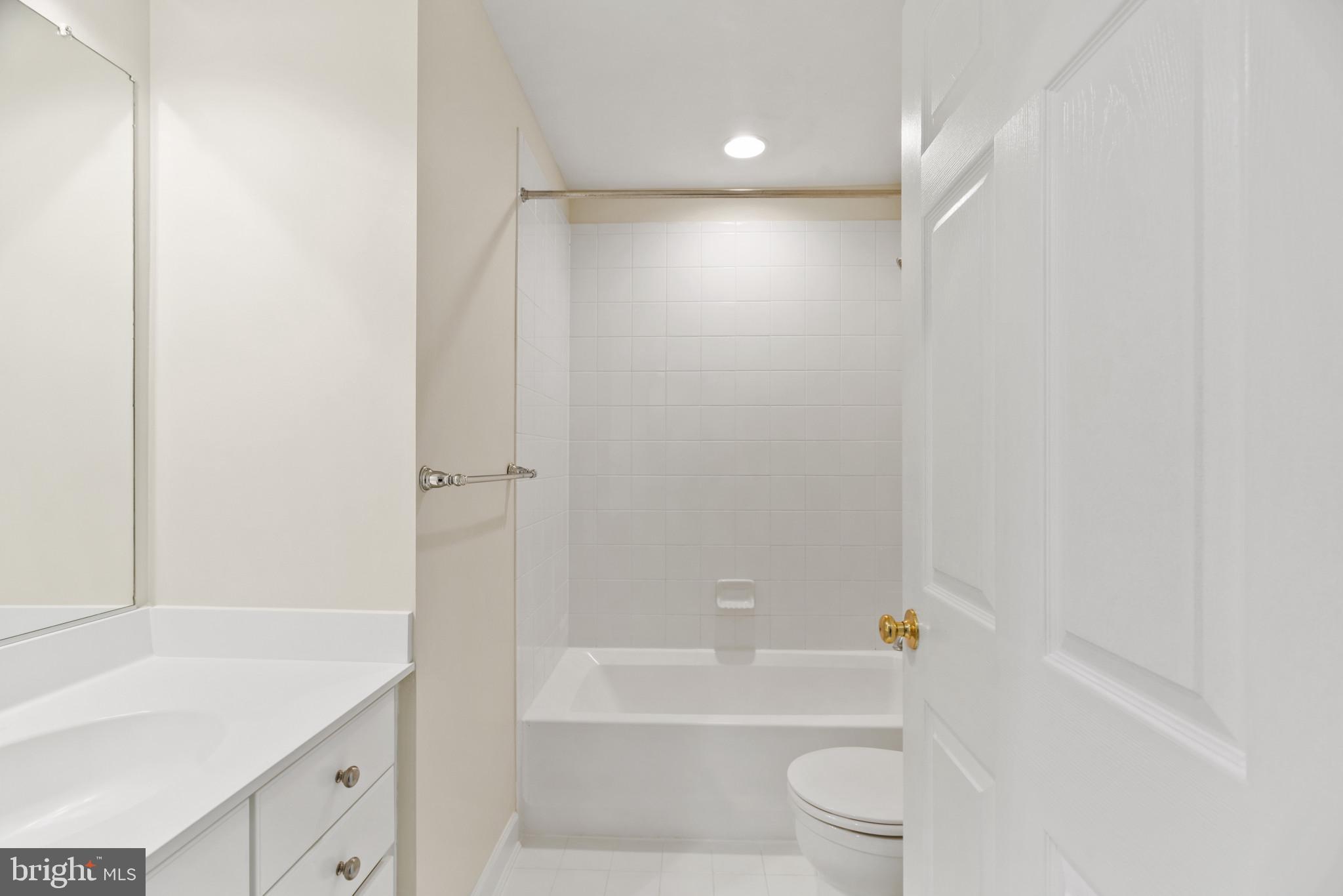 1562 Rutland Way Hanover, MD 21076 - Photo 32 of 44 Bathroom