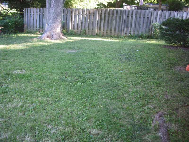 9116 Warwick Road Indianapolis, IN 46240 - Photo 3 of 14