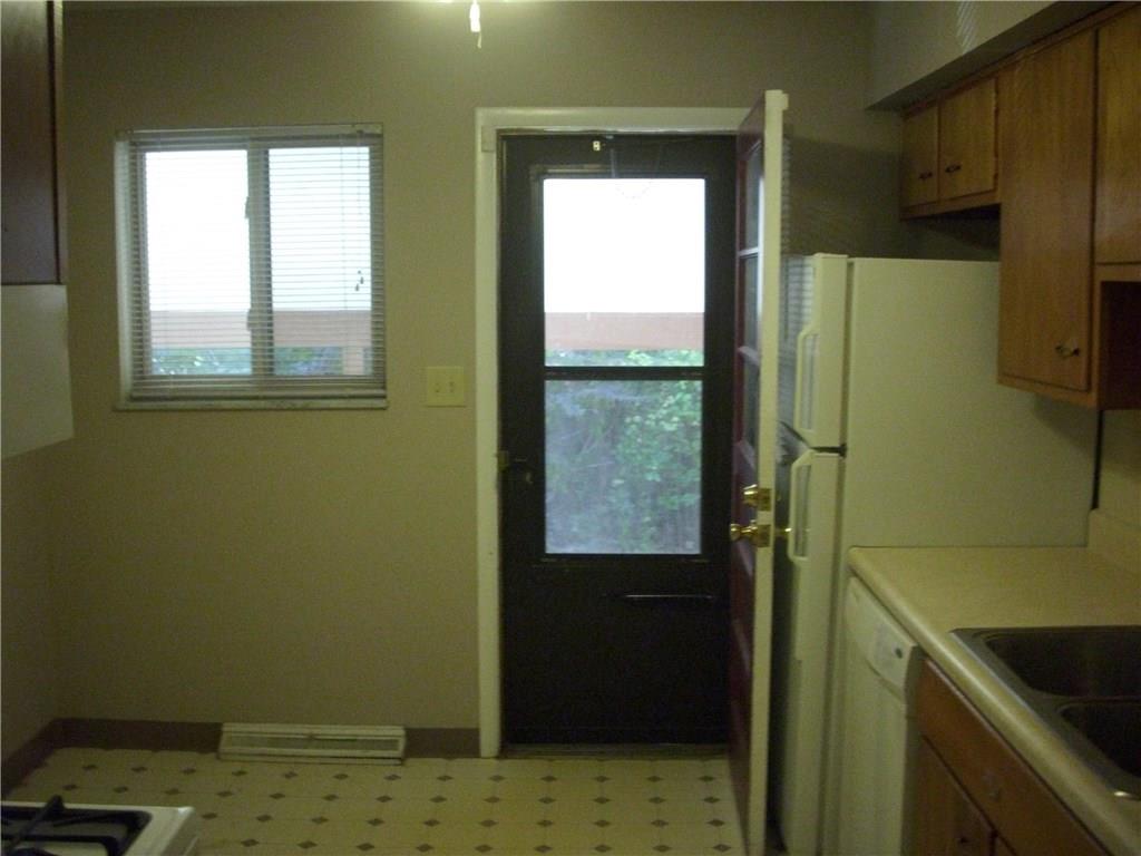 9116 Warwick Road Indianapolis, IN 46240 - Photo 5 of 14