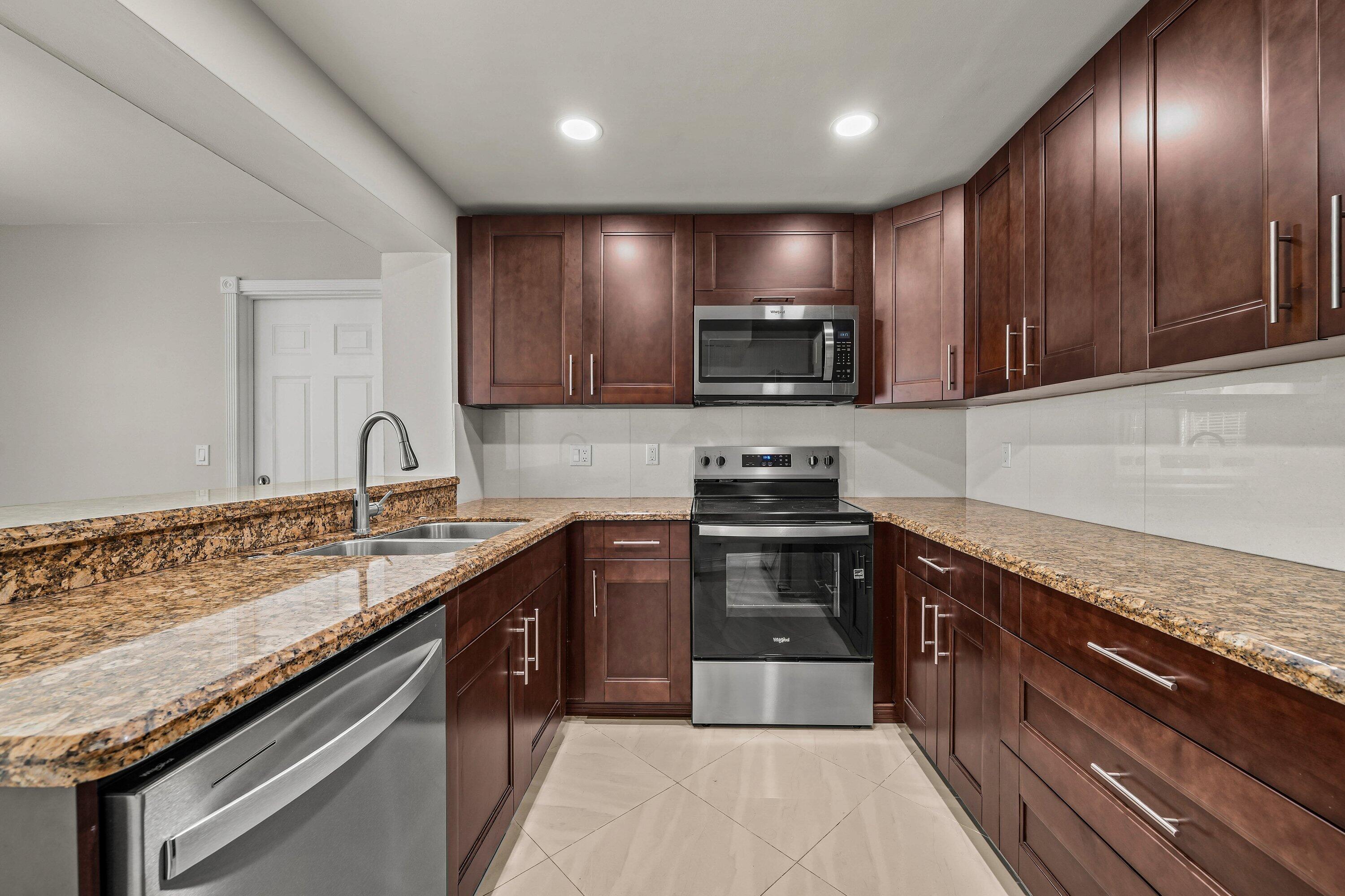 5331 Buckhead Circle, Unit 1030 Boca Raton, FL 33431 - Photo 15 of 50 015-5331BuckheadCircle-BocaRaton-FL-3348