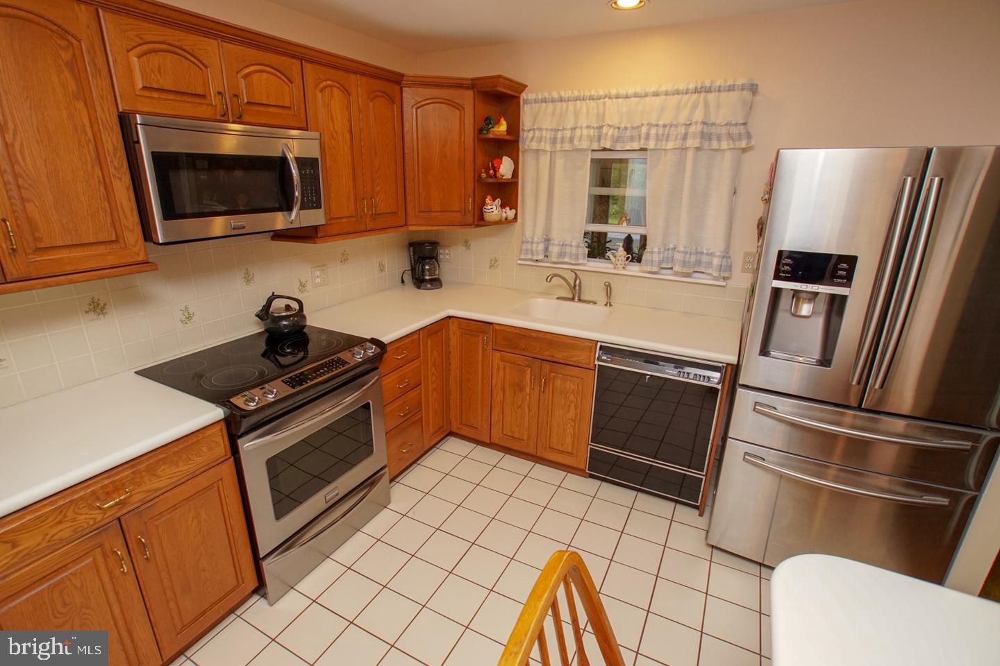 210 Surrey Road Chalfont, PA 18914 - Photo 16 of 37 Gallery Image 16