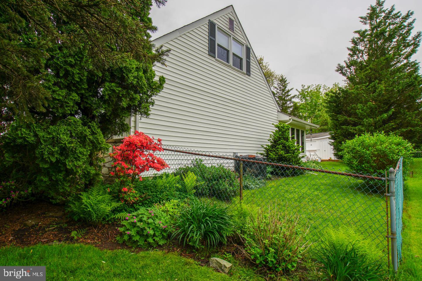 210 Surrey Road Chalfont, PA 18914 - Photo 5 of 37 Gallery Image 5