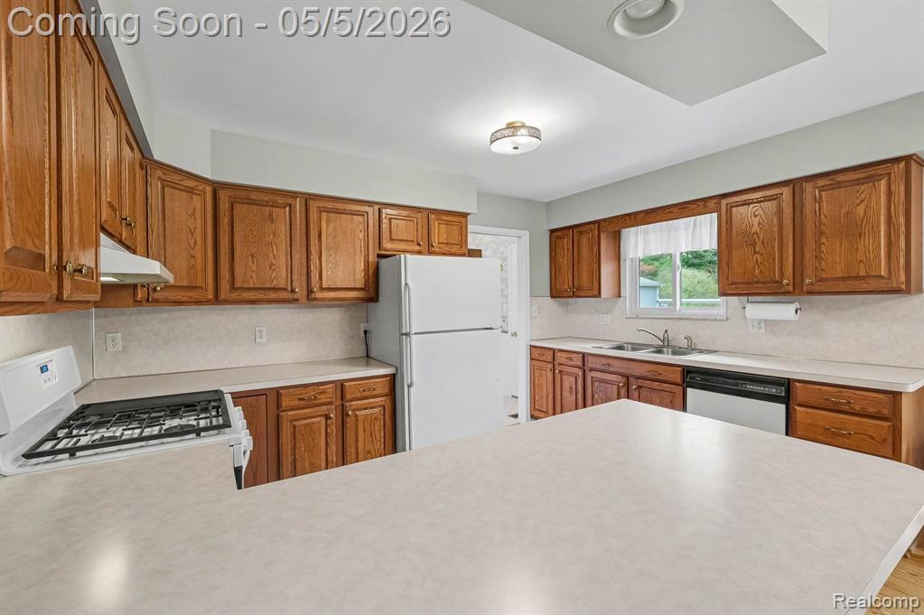 10060 North Linden Road Clio, MI 48420 - Photo 4 of 27