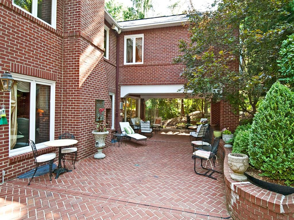 775 Larchmont Road Pittsburgh, PA 15243 - Photo 22 of 24 Gallery Image 22