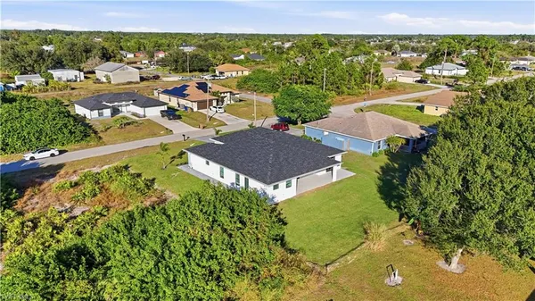 $3,200 | 3903 15th Street Southwest, Lehigh Acres, FL 33976