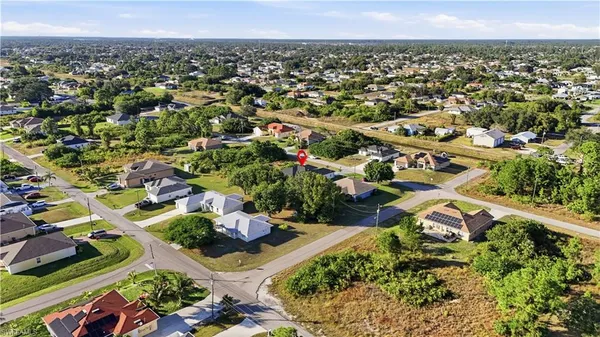 $3,200 | 3903 15th Street Southwest, Lehigh Acres, FL 33976