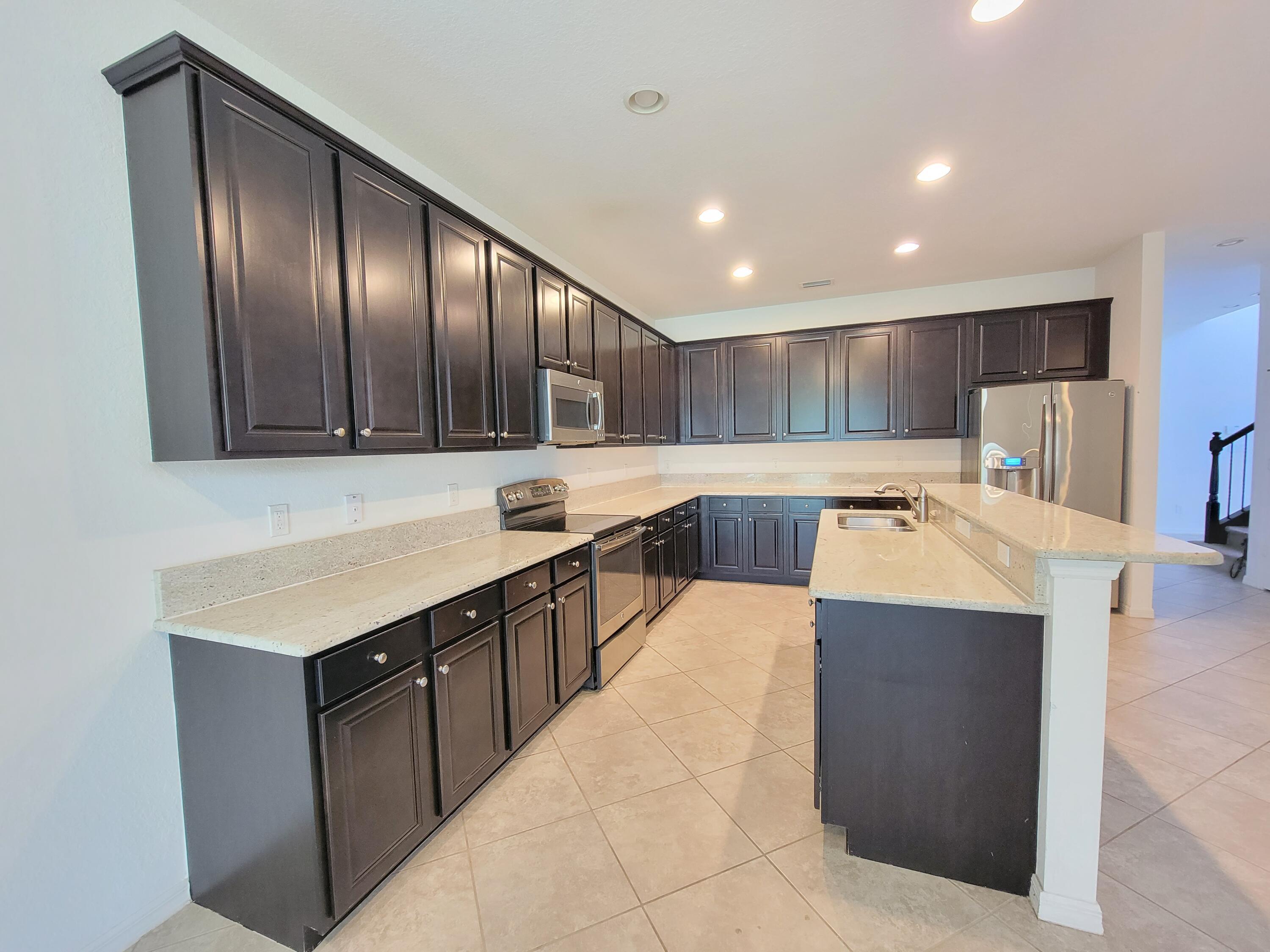 183 Rudder Cay Way Jupiter, FL 33458 - Photo 12 of 49 20220624_143018